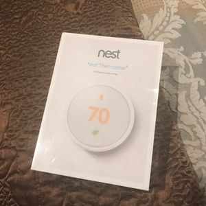 Google - Nest Thermostat E - white, new.